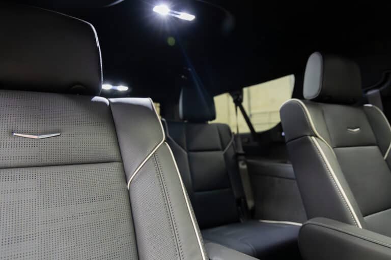 Escalade - 45 Interior 2
