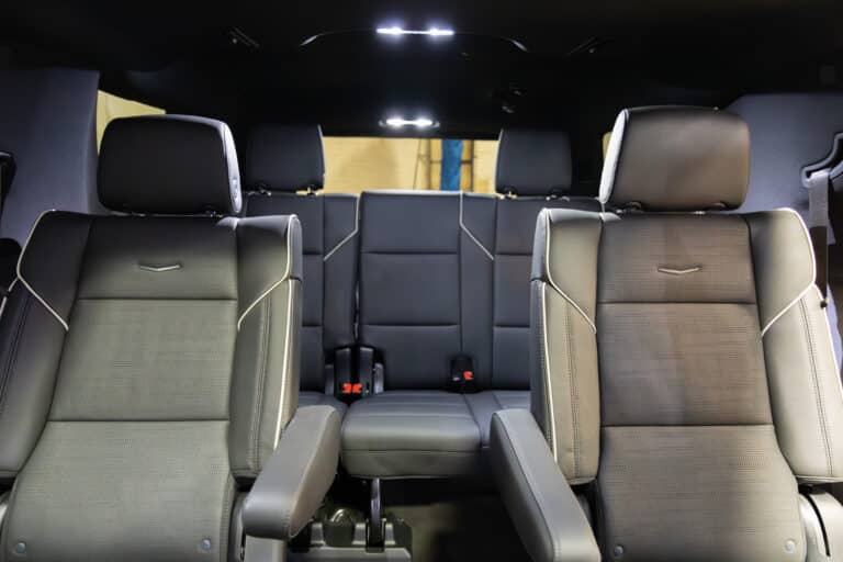 Escalade - 45 Interior
